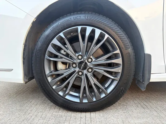 Dongfeng Yixuan MAX — Фото автомобиля 10