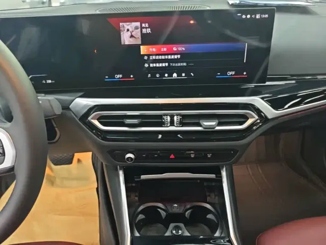BMW i3 — Фото автомобиля 12