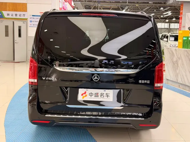 Mercedes-Benz V-Class — Фото автомобиля 18