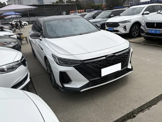 Chery Arrizo 8 — Фото автомобиля 3
