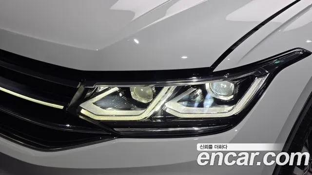 Volkswagen Tiguan — Фото автомобиля 21