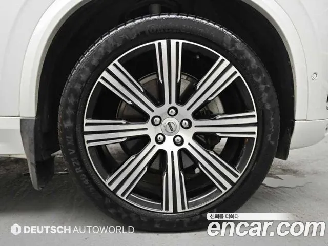 Вольво XC90 — Фото автомобиля 5
