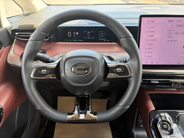 GAC Trumpchi E8 — Фото автомобиля 11