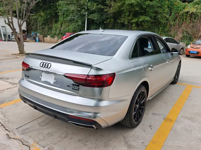 Audi A4L — Фото автомобиля 5
