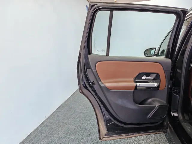 Mercedes-Benz GLB-Class — Фото автомобиля 14