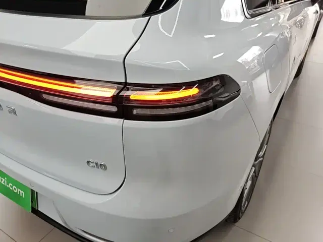 Leapmotor C10 — Фото автомобиля 7