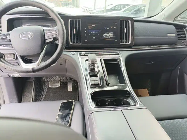 GAC Trumpchi M8 — Фото автомобиля 9