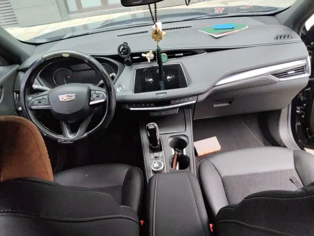 Cadillac XT4 — Фото автомобиля 7