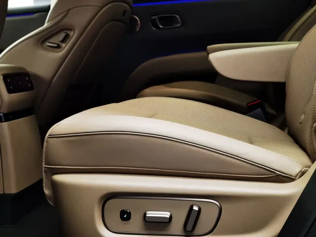 Li Auto Li i8 2025 Standard Edition — Фото автомобиля 11