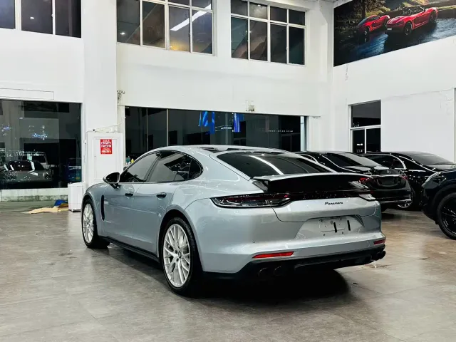 Porsche Panamera — Фото автомобиля 4