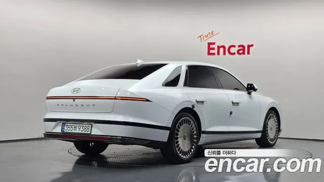 Hyundai Grandeur GN7 — Фото автомобиля 2