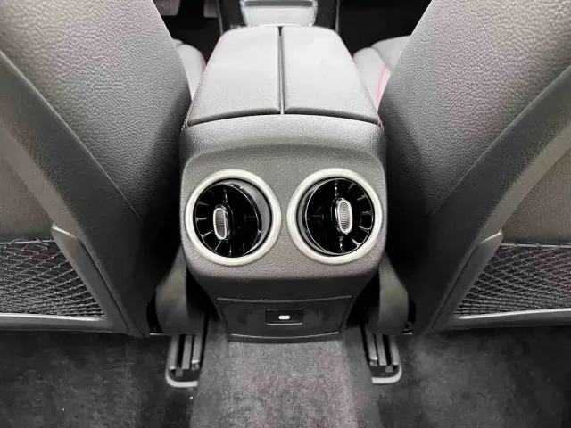 Mercedes-Benz A-Class — Фото автомобиля 14