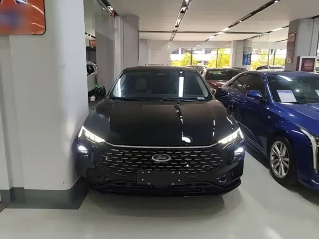 Ford Mondeo — Фото автомобиля 2
