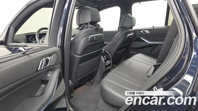 BMW X5 xDrive 40i M Sport — Фото автомобиля 24