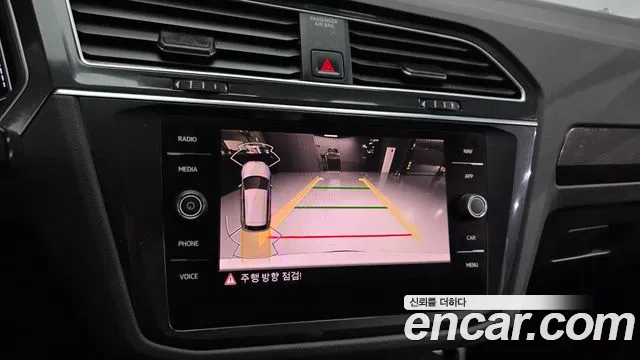 Volkswagen Tiguan Tiguan 2 поколение 2.0 TDI Premium — Фото автомобиля 14