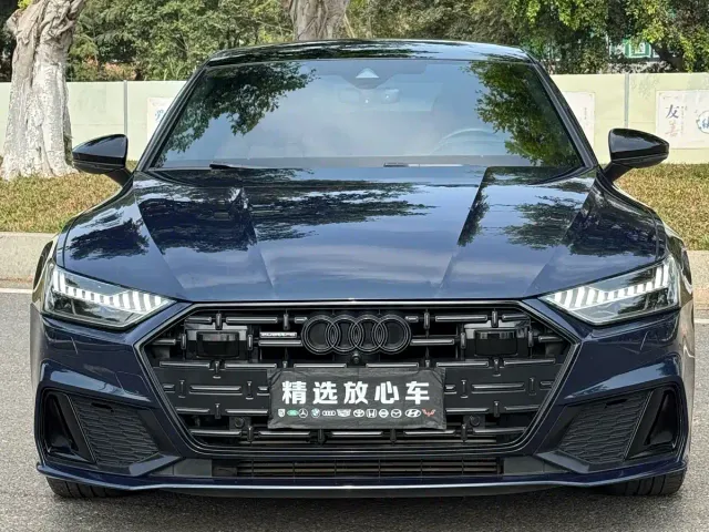 Audi A7L — Фото автомобиля 2