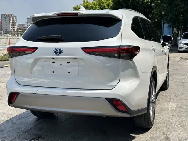 Toyota Highlander — Фото автомобиля 5