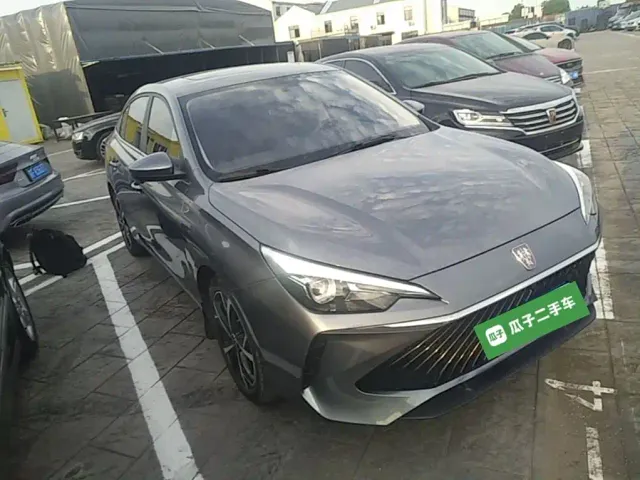 Roewe i5 — Фото автомобиля 3