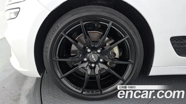 Genesis G70 — Фото автомобиля 5