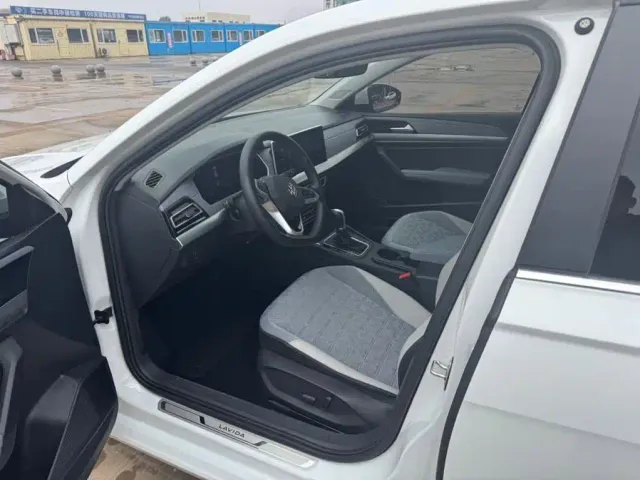 Volkswagen Lavida 2023 280TSI DSG Comfort Edition — Фото автомобиля 3