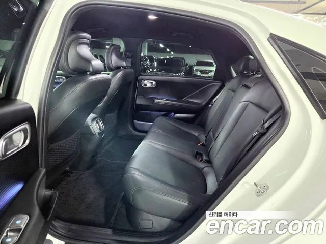 Hyundai Ioniq 6 — Фото автомобиля 9