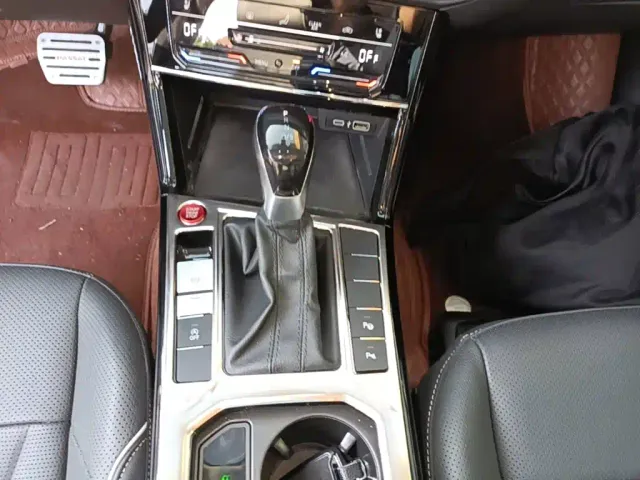 Volkswagen Passat — Фото автомобиля 13