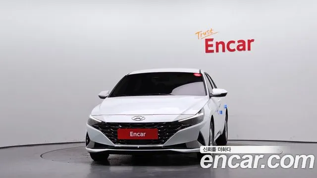 Hyundai AVANTE Avante (CN7) — Фото автомобиля 3