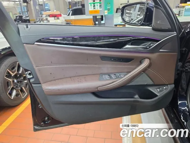 BMW 5 Series G30 — Фото автомобиля 8