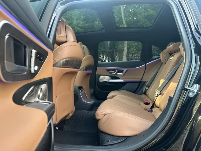Mercedes-Benz E-Class — Фото автомобиля 8