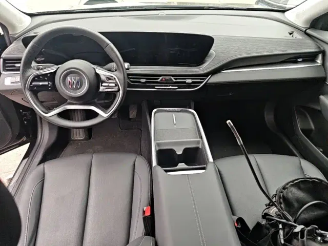 Buick LaCrosse 2026 Model 28T Platinum Edition — Фото автомобиля 9