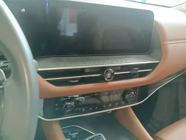 Nissan Terra — Фото автомобиля 12