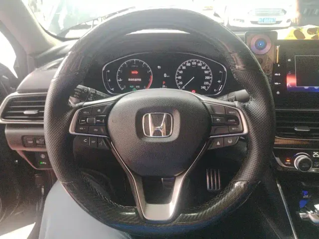 Honda Accord — Фото автомобиля 14