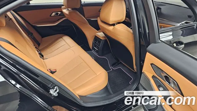 BMW 3-Series 3 серия (G20) 320i M Sport — Фото автомобиля 12