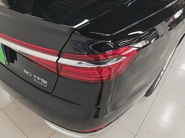 Audi A8 — Фото автомобиля 7