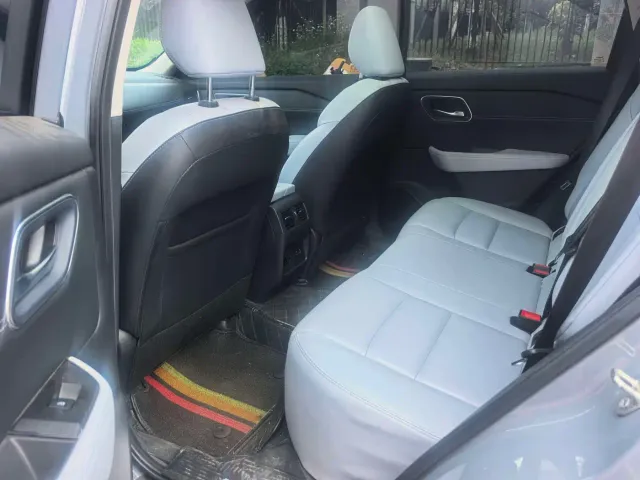 Nissan X-Trail — Фото автомобиля 8