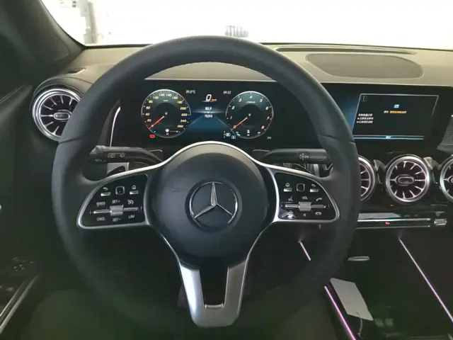 Mercedes-Benz GLB-Class — Фото автомобиля 14