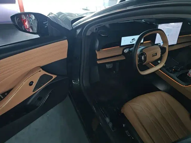 Geely Galaxy Xingyao 8 — Фото автомобиля 15