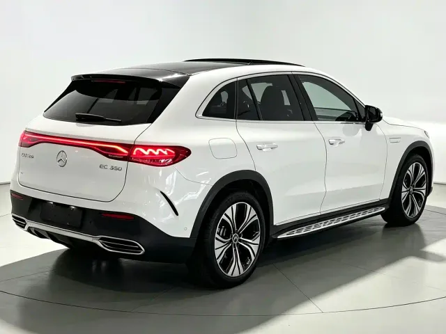Mercedes-Benz EQE SUV — Фото автомобиля 7
