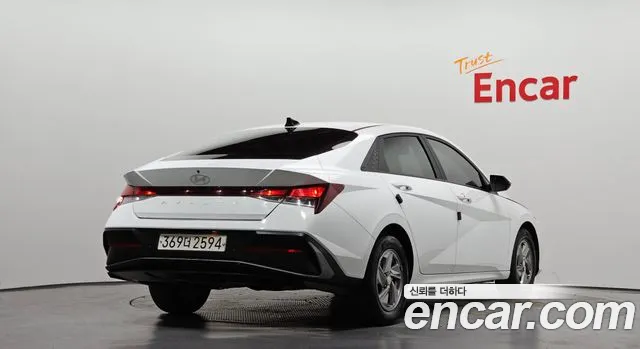 Hyundai Avante CN7 — Фото автомобиля 2