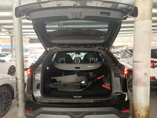 Geely Galaxy L7 — Фото автомобиля 18