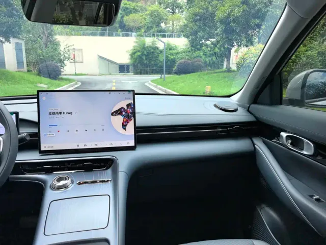 Geely Galaxy E5 — Фото автомобиля 7