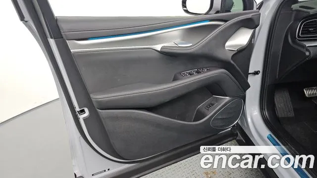 BYD Sealion 7 — Фото автомобиля 13