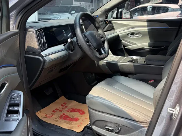 BYD Song L DM-i — Фото автомобиля 7