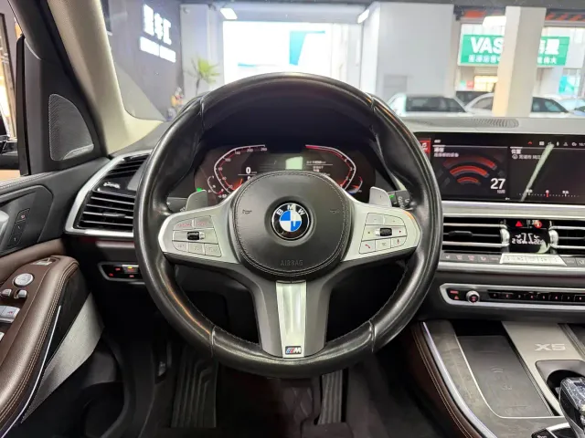 BMW X5 — Фото автомобиля 8