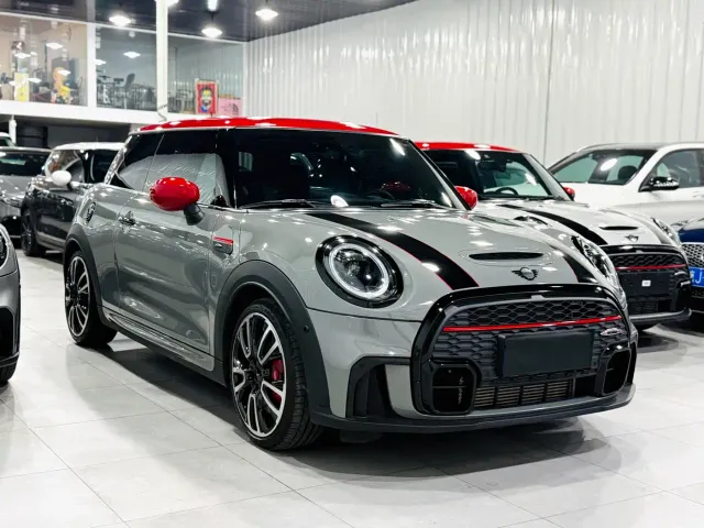 Фотография автомобиля — MINI John Cooper Works