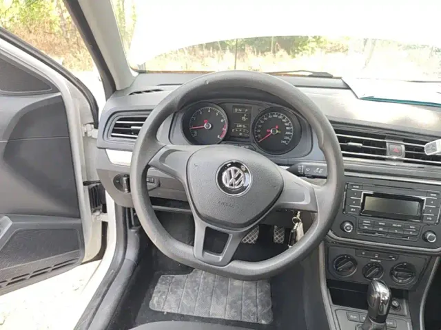 Volkswagen Lavida — Фото автомобиля 6