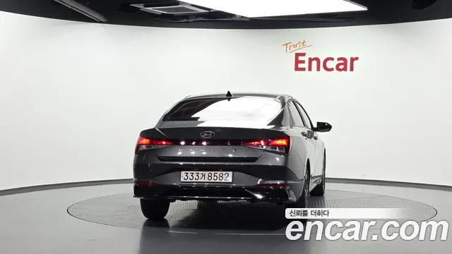 Hyundai AVANTE Avante (CN7) — Фото автомобиля 4