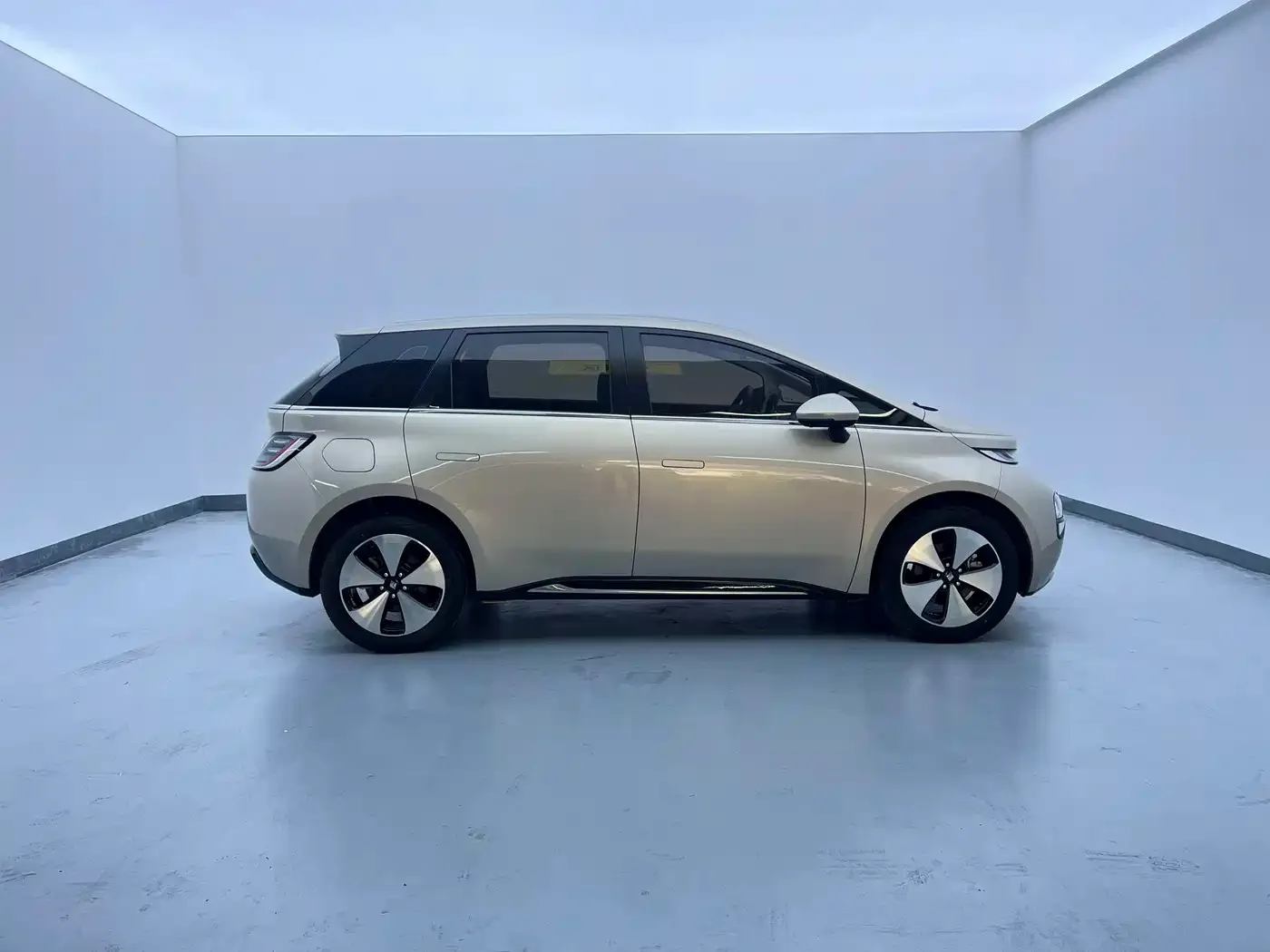Baojun Baojun Cloud 2023 460 Max — Фото автомобиля 10