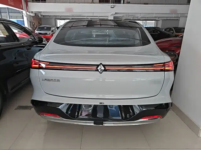 Baojun Xiangjing — Фото автомобиля 5