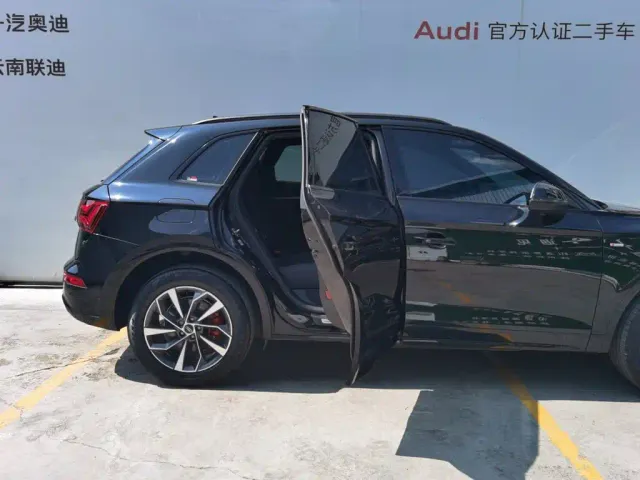 Audi Q5L — Фото автомобиля 23